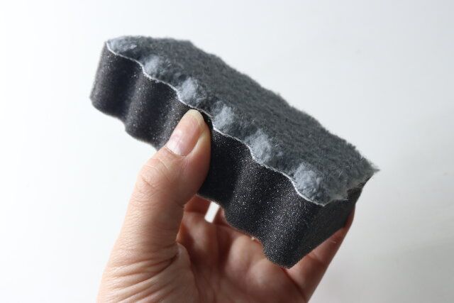 ダイソー フィルター汚れスッキリスポンジ 波型形状