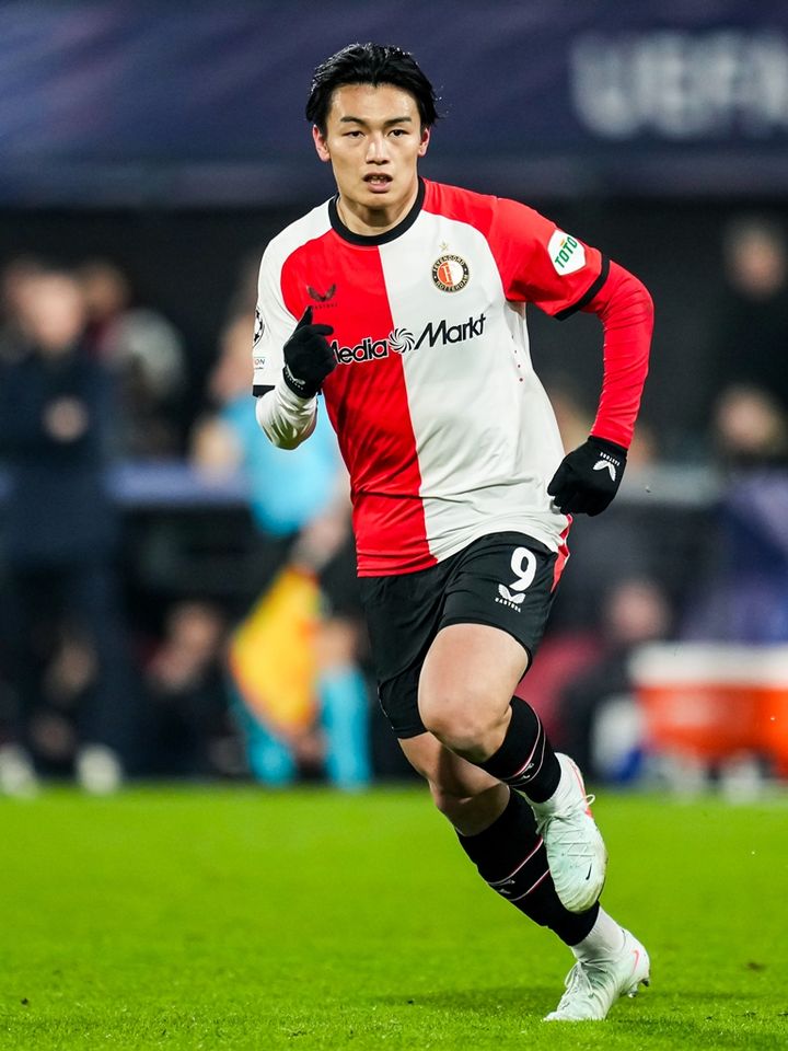 髪を切ってすっきり！26歳の日本代表FW、怪我から復帰もチームは敗戦…1週間後にアウェイで再戦へ