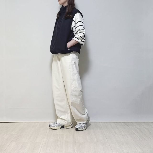 ウィンドプルーフベストとデニムのコーデ