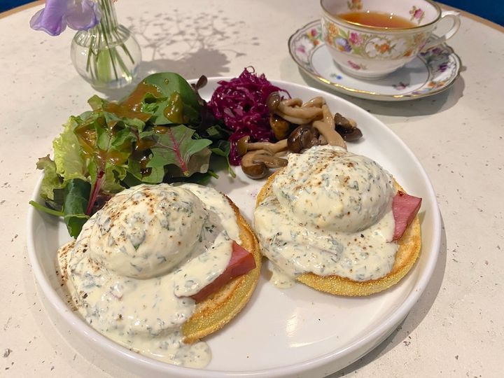 「エッグ・ベネディクト」1600円