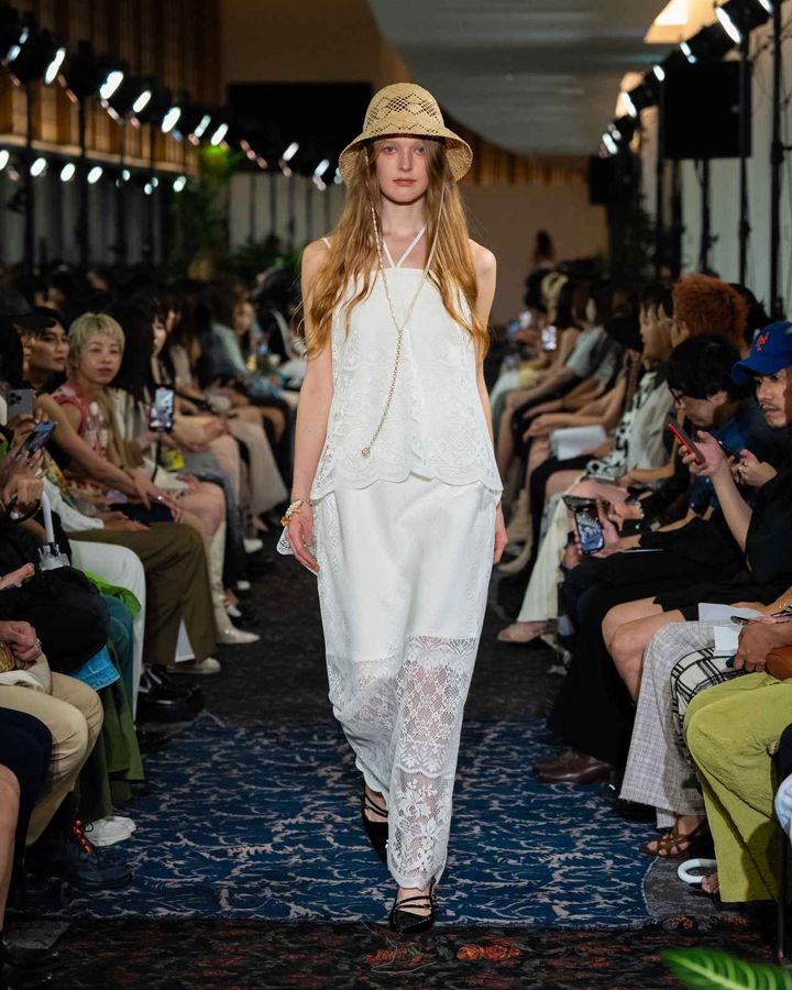 画像: tiit tokyo 2025年春夏コレクション 出典：ティート トウキョウ