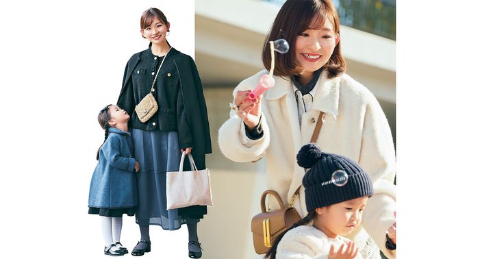 VERY読者ママの親子リンクコーデと子どもとシャボン玉をする様子