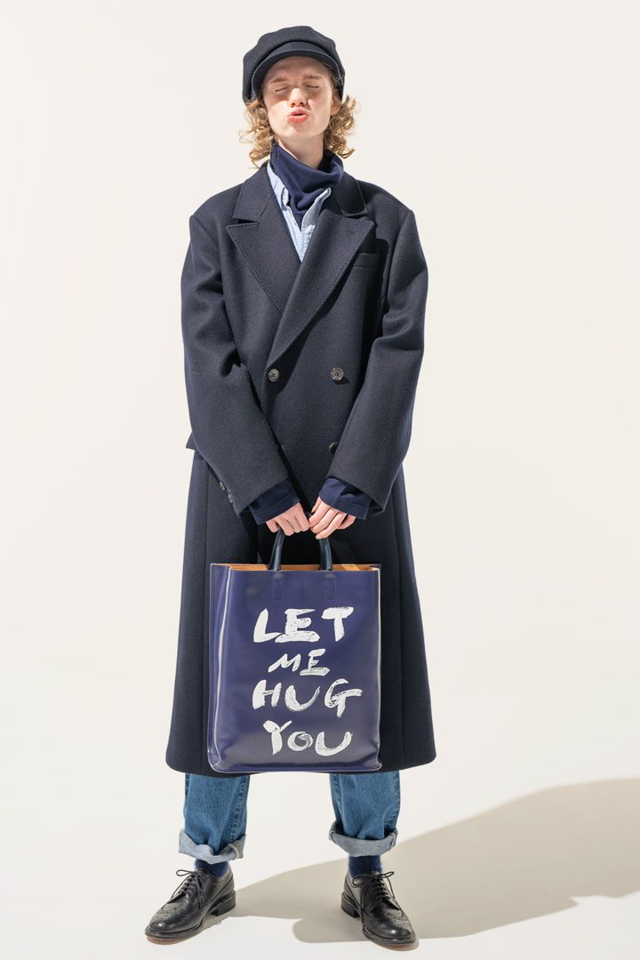 ベージュ、グレイ、ネイビーのベーシックカラーを重ねたりグラデーションするテクニック6選