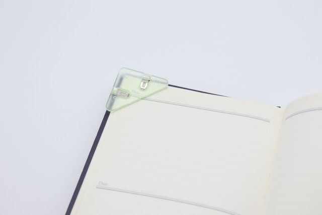 ダイソー コーナークリップ 6P 使用例 ブックマーク