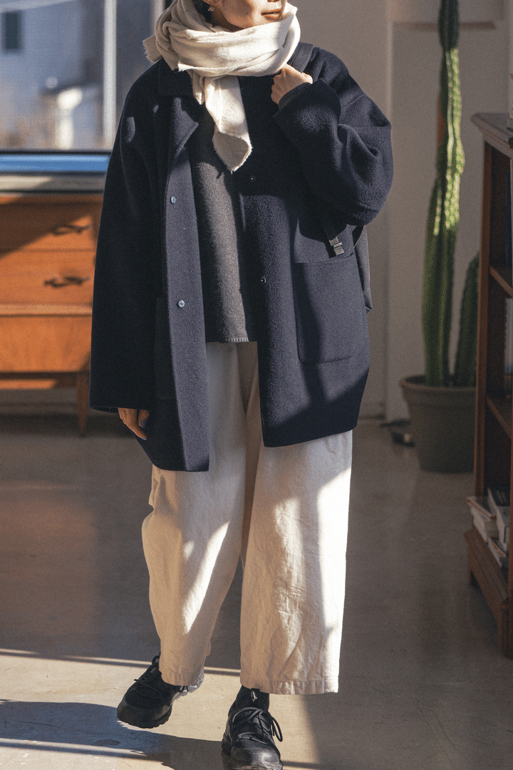 やっぱり使える“黒スニーカー”コーデ2選。春は白いパンツを合わせて軽やかに【FUDGE FRIEND おしゃれさんの毎日コーディネート｜田中真里奈】