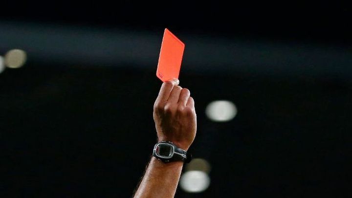 日系人選手が顔面を殴られて気絶…事件を起こした19歳選手、2年半の出場停止に