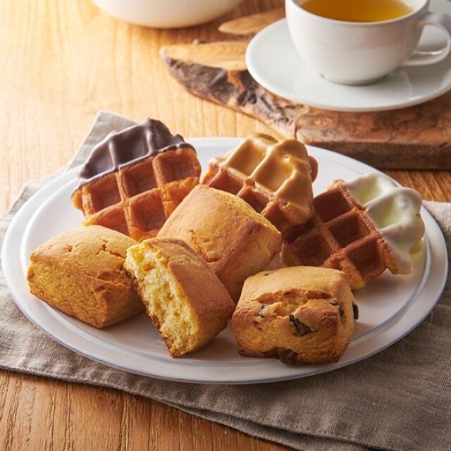 シャトレーゼ ビスキュイワッフル＆シュガースコーン詰合せ9個入