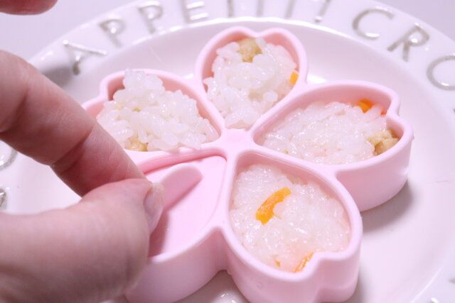 寿司メーカー桜の花 押し付ける