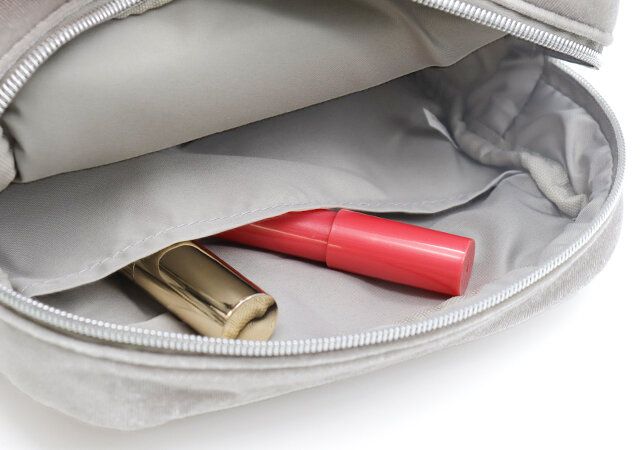 大人にぴったりなミッキー＆ミニーの付録 内ポケット