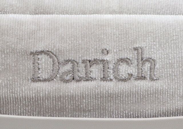 大人にぴったりなミッキー＆ミニーの付録 ブランド名刺繍