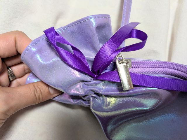 キャンディー型になる紐