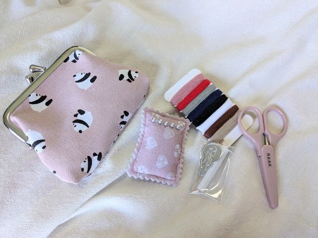 永楽屋 細辻伊兵衛商店 RAAK パンダ柄 がま口ポーチ＆裁縫セットBOOK