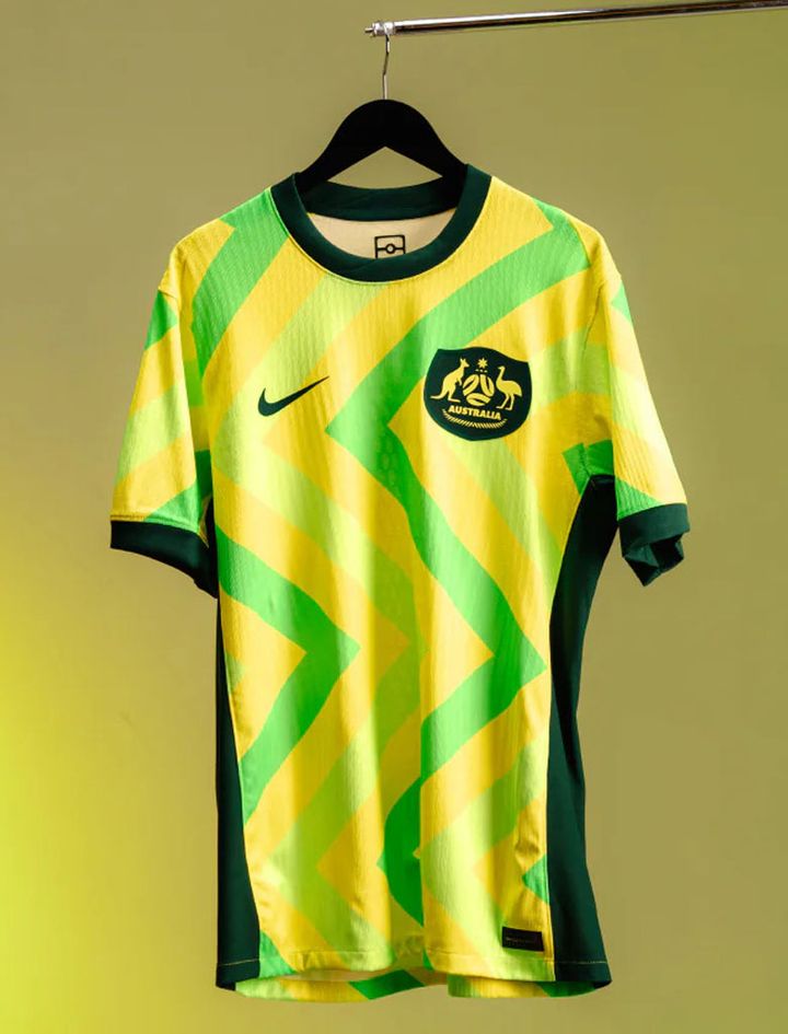 まさかのジグザグ！オーストラリア代表が2025新ユニフォームを発表 史上初の「先住民族デザイン」に