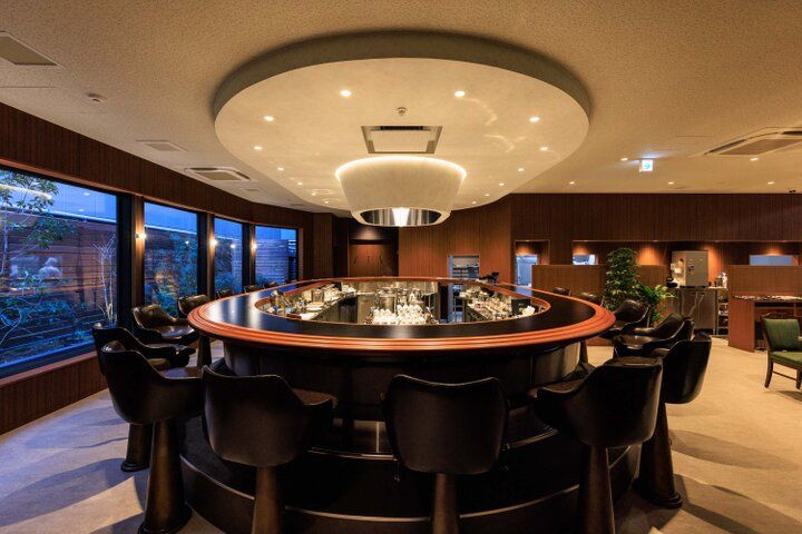 リニューアルした京都のレトロ喫茶「イノダコーヒ 三条店」で、ここだけの限定メニューを♪