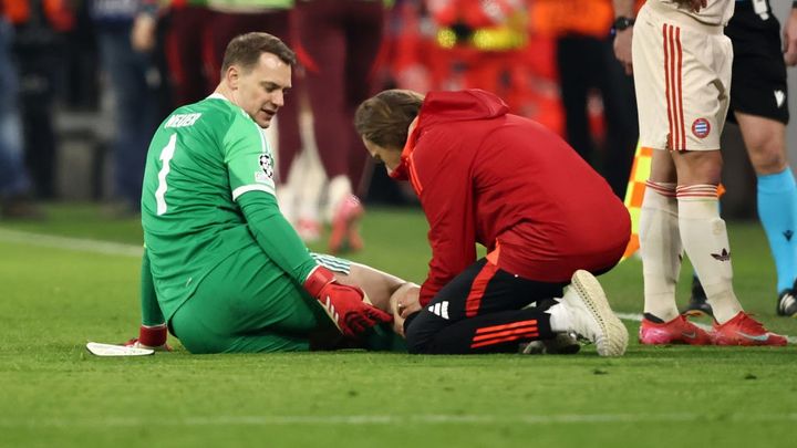 内田篤人の元同僚GKが喜びすぎて負傷…ファンは引退を予期