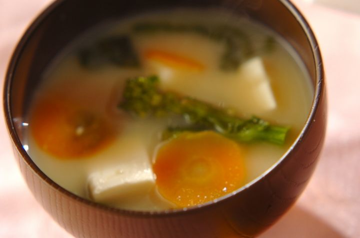 菜の花の白みそ汁