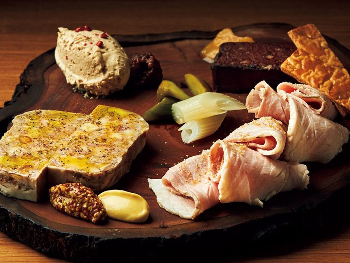 門前仲町『渡辺料理店』の「シャルキュトリ 肉前菜盛り合わせ」