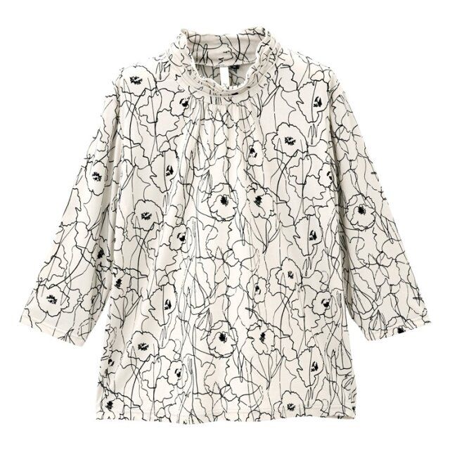 しまむらの花柄Tシャツ