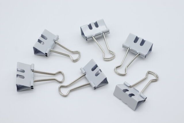 ダイソー 軽い力でラクラク開けるダブルクリップ 6個入