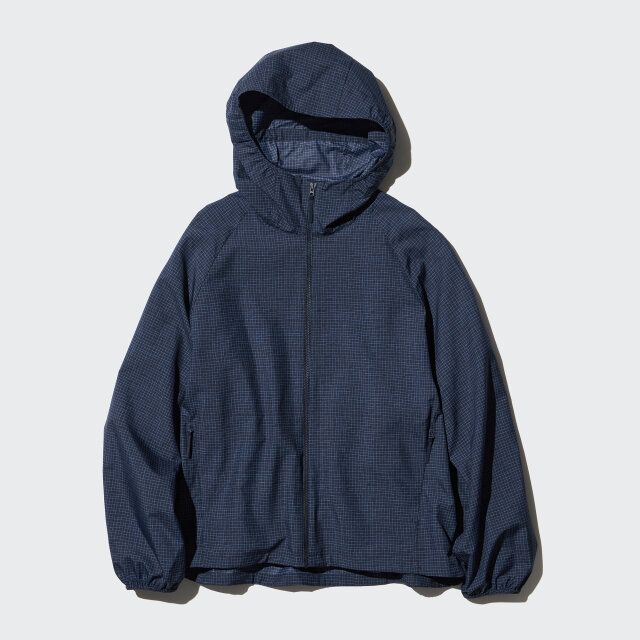 ユニクロ ポケッタブルUVカットパーカ
