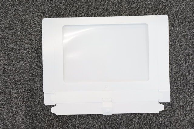 ダイソー ファイルケース 折り畳み、A4サイズ、白