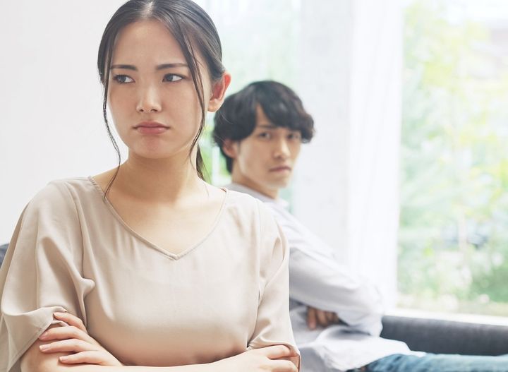 パートナーの周囲の人に対して「悪口」…あなたは言ってない？