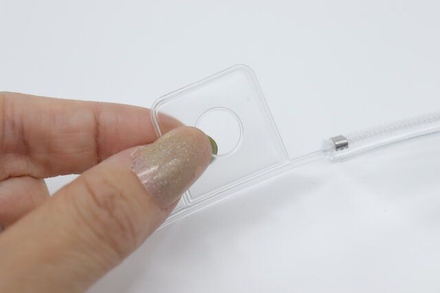 ダイソー うちわカバー 厚手タイプ フック穴