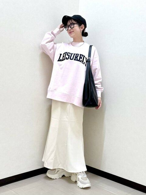 春色スウェットコーデ2