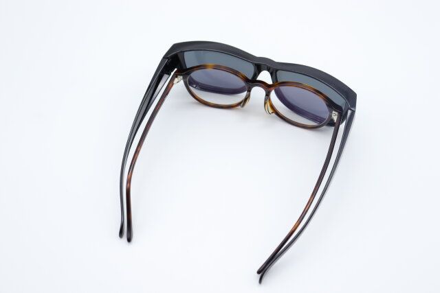 ダイソー オーバーサングラスA 眼鏡