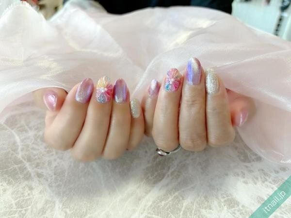 ネイルサロンResortが投稿したネイルデザイン [photoid:I0130343] via Itnail Design (747833)