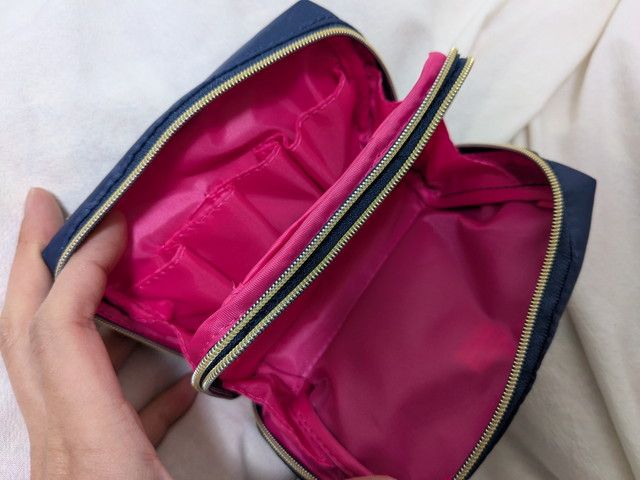 ミニマムコスメポーチ開いたところ