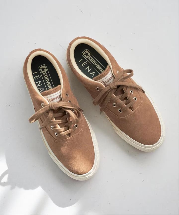 画像: CONVERSE/コンバース 別注 SKIDGRIP / IE￥18,700（IENA） baycrews.jp