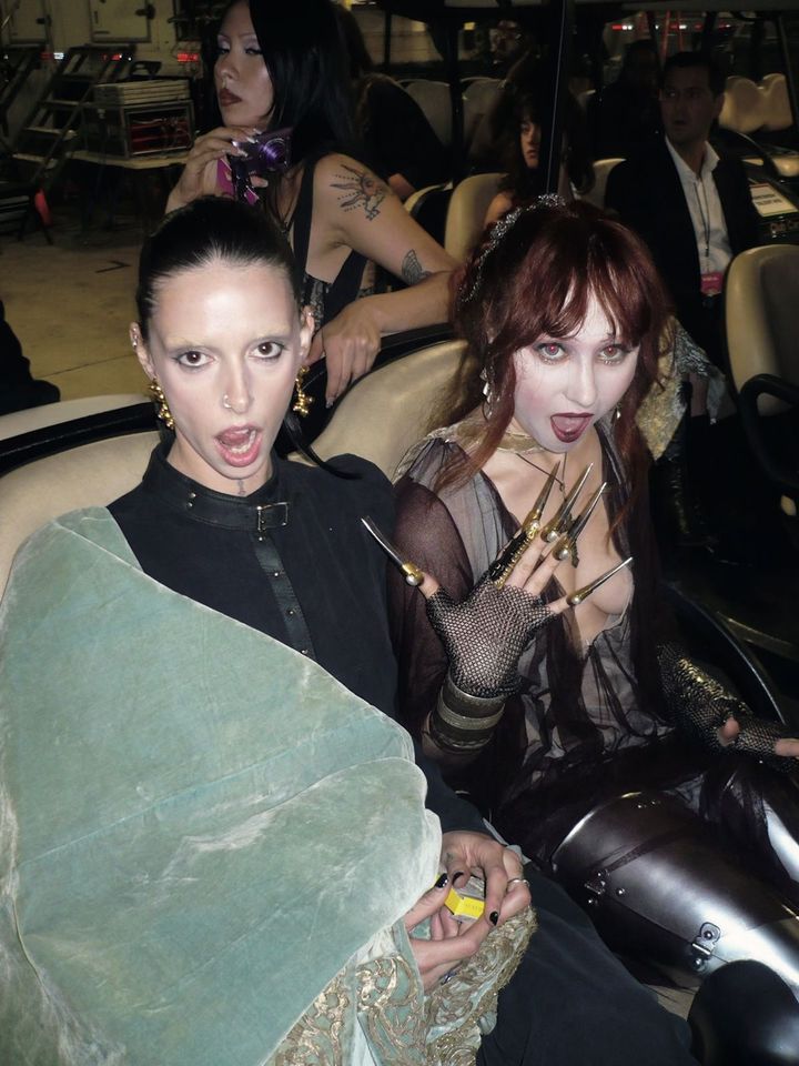 ジェネシス・ウェブ（左）とチャペル・ローン