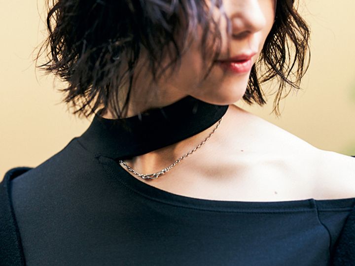 TWの肌見せカットソー