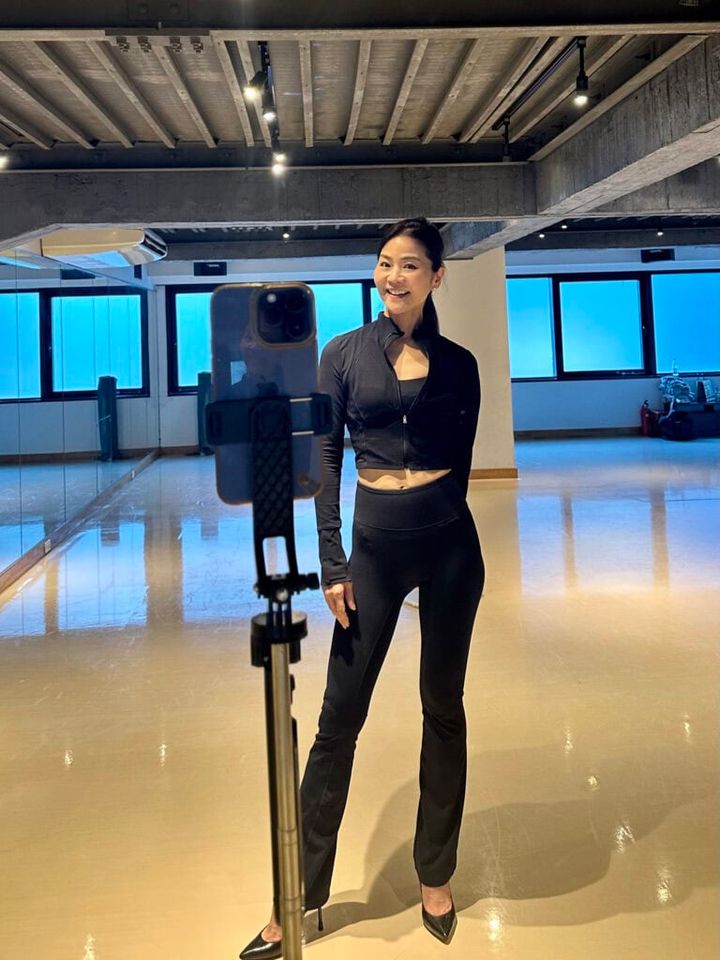 三脚、鏡、タイマーを活用した自撮り