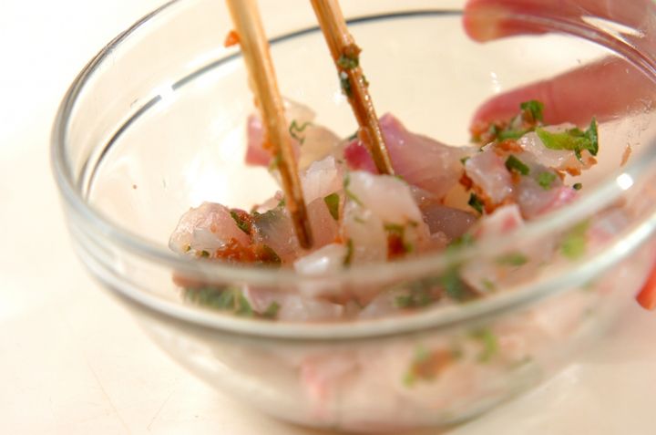 梅と大葉と白身魚の冷や奴の作り方1