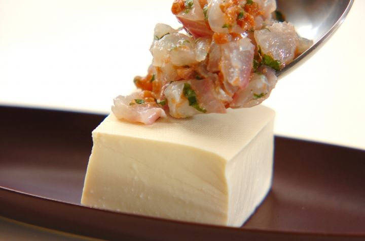 梅と大葉と白身魚の冷や奴の作り方2