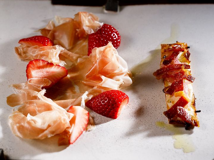 田原町『テランガ』の秋田・柴田畜産のあっぷるとんの生ハム