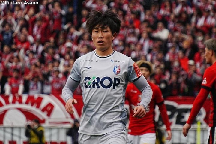 J1ファジアーノ岡山MF嵯峨理久「先輩だろうが勝たないといけない」、浦和レッズMF松尾佑介との初の真剣勝負の行く末