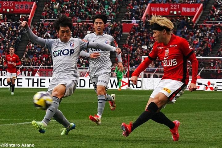 J1ファジアーノ岡山MF嵯峨理久「先輩だろうが勝たないといけない」、浦和レッズMF松尾佑介との初の真剣勝負の行く末