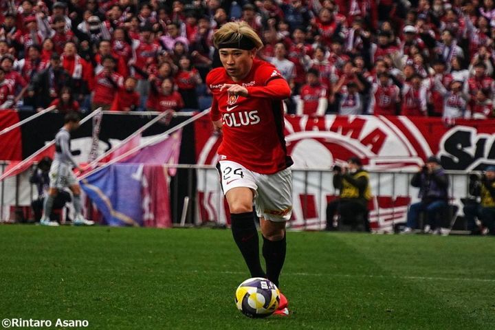 J1ファジアーノ岡山MF嵯峨理久「先輩だろうが勝たないといけない」、浦和レッズMF松尾佑介との初の真剣勝負の行く末