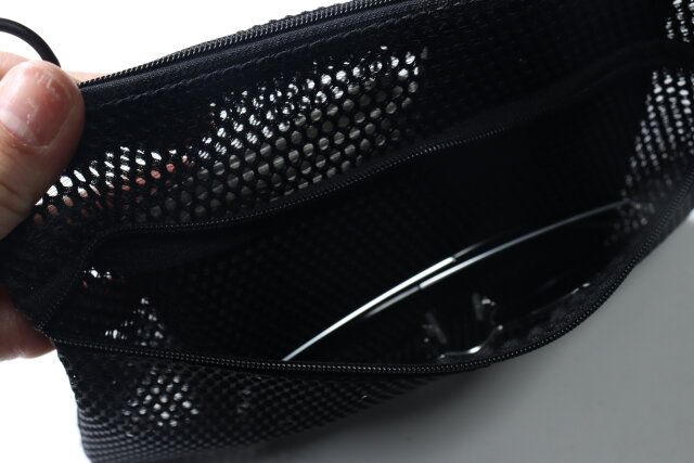 スマホショルダーバッグ（メッシュ） ポケット