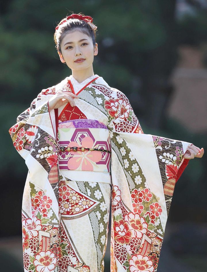 小芝風花（＝2021年12月9日、2022年オスカープロモーション新春晴れ着撮影会。東京都港区の明治記念館）