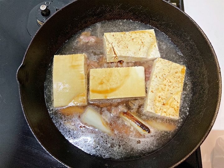 合わせ調味料を入れる