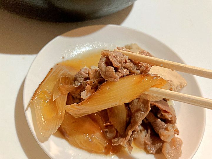 長ねぎと牛肉を一緒に食べる