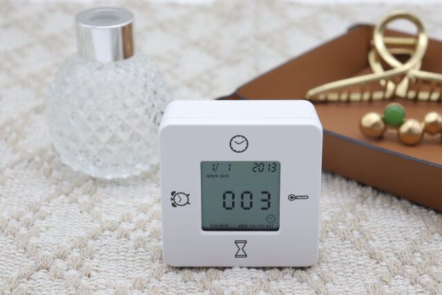 ダイソー 4WAYキッチンタイマー 使用例 時計 カレンダー