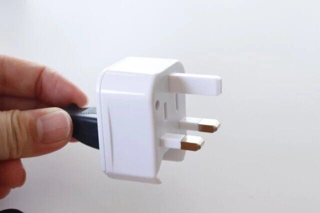 ダイソー アダプター 渡航先