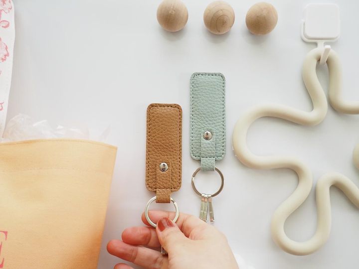画像: 玄関や冷蔵庫にピタッ！オシャレで実用的なキーホルダー