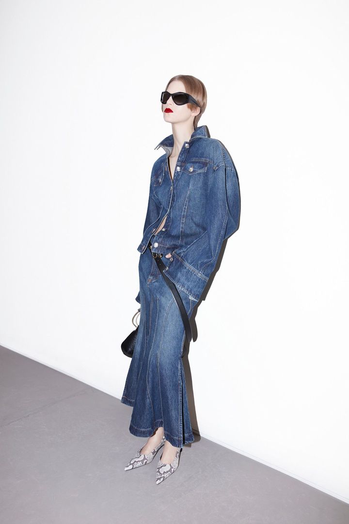 スポーツマックス、2025年プレ・スプリングコレクション