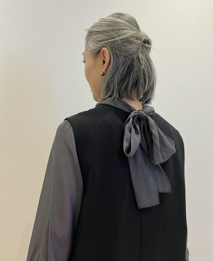 シアーボウタイブラウス GRAY ¥8,990